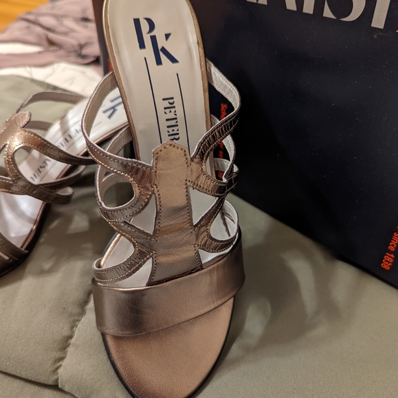 Peter Kaiser Size 6 Bronze Heels - Picture 2 of 8